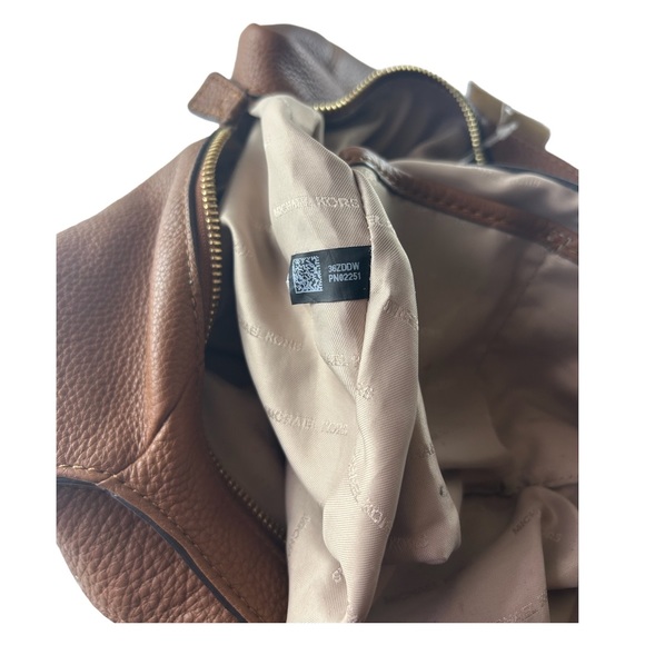 Michael Kors - Picture 3 of 5